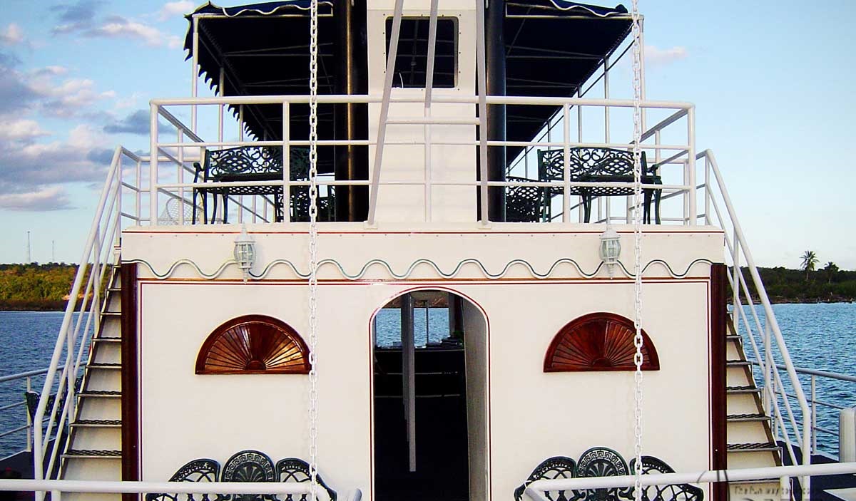 Chavon River and Casa De Campo