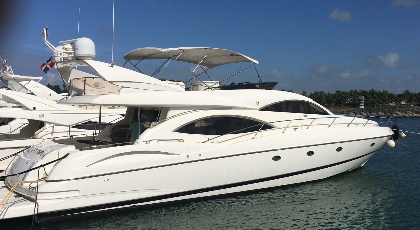 Yacht for rent and private charters in casa de campo to Saona