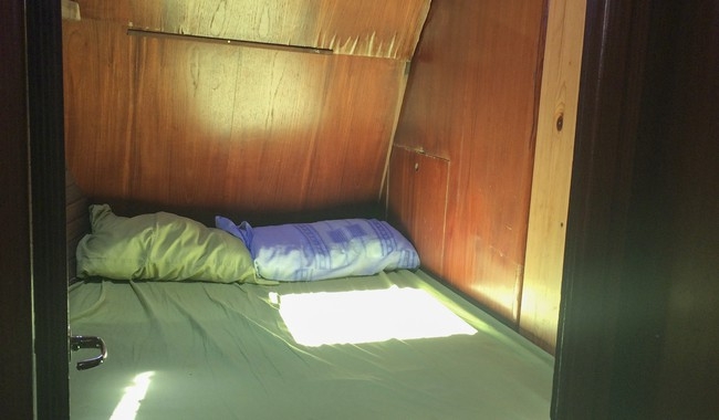 sailboat-for-rent-samana-double-room