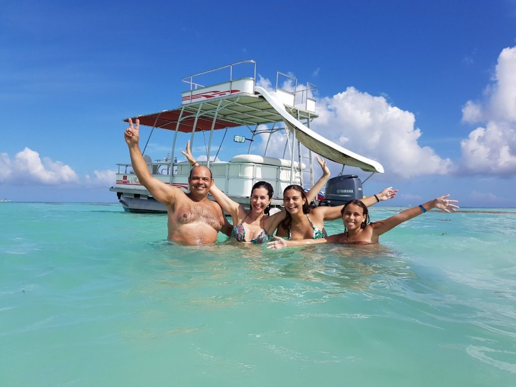 party-boat-for-private-rental-cap-cana-16