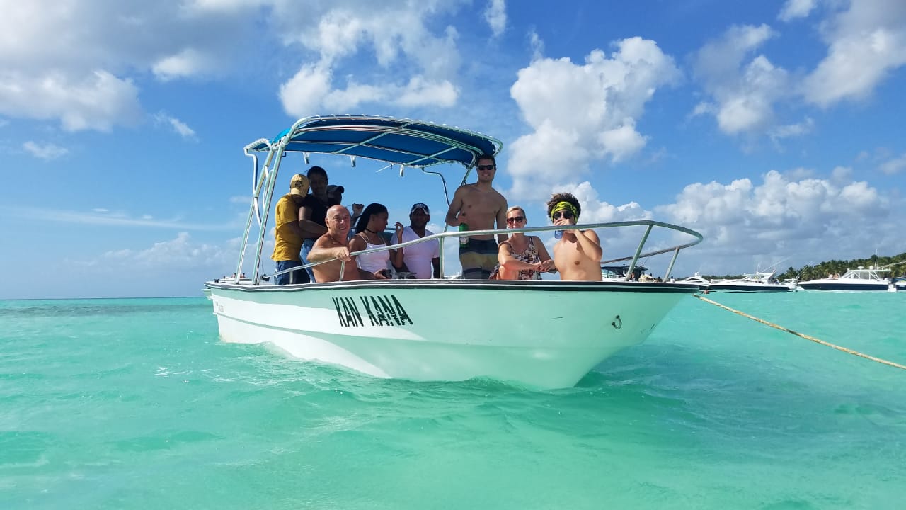 Rent-a-motor-boat-Bayahibe