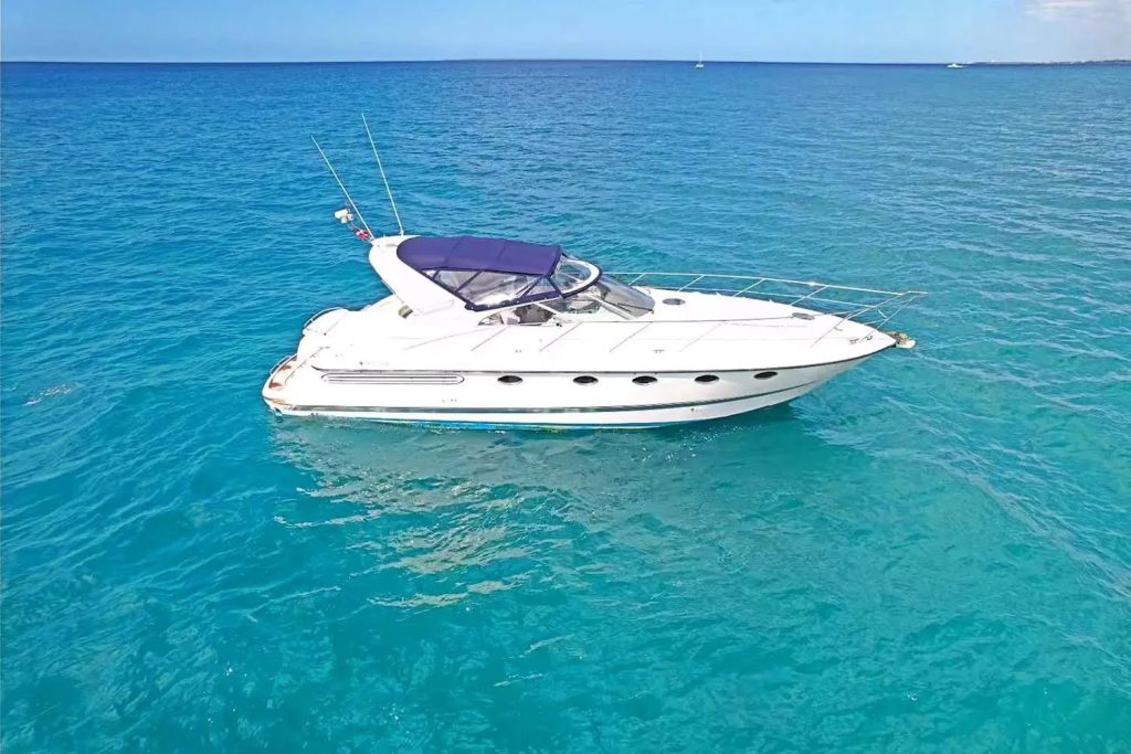 Saona or Catalina Yacht for Private Charters from Casa de Campo