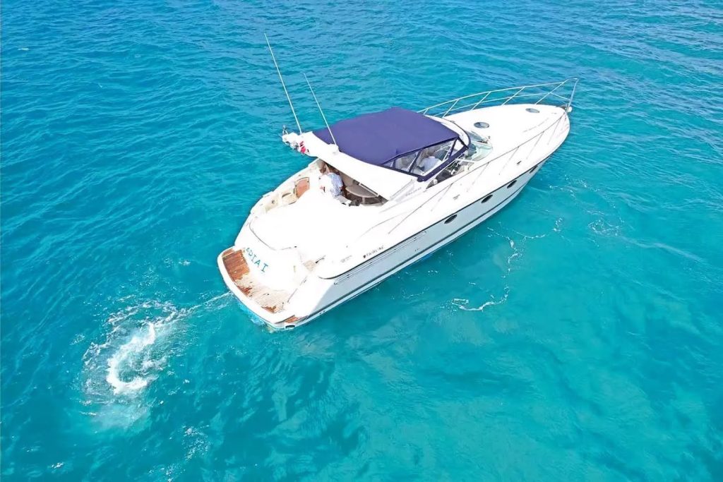 Yacht Rental for Private Charters from Casa de Campo to Saona or Catalina