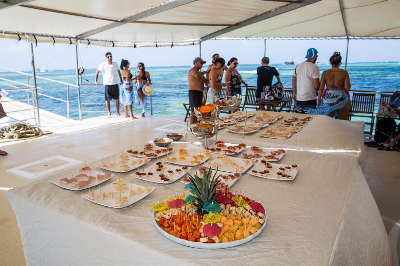 homewannab0a15public_htmlwp-Catamaran Wedding Boat Punta Cana catering