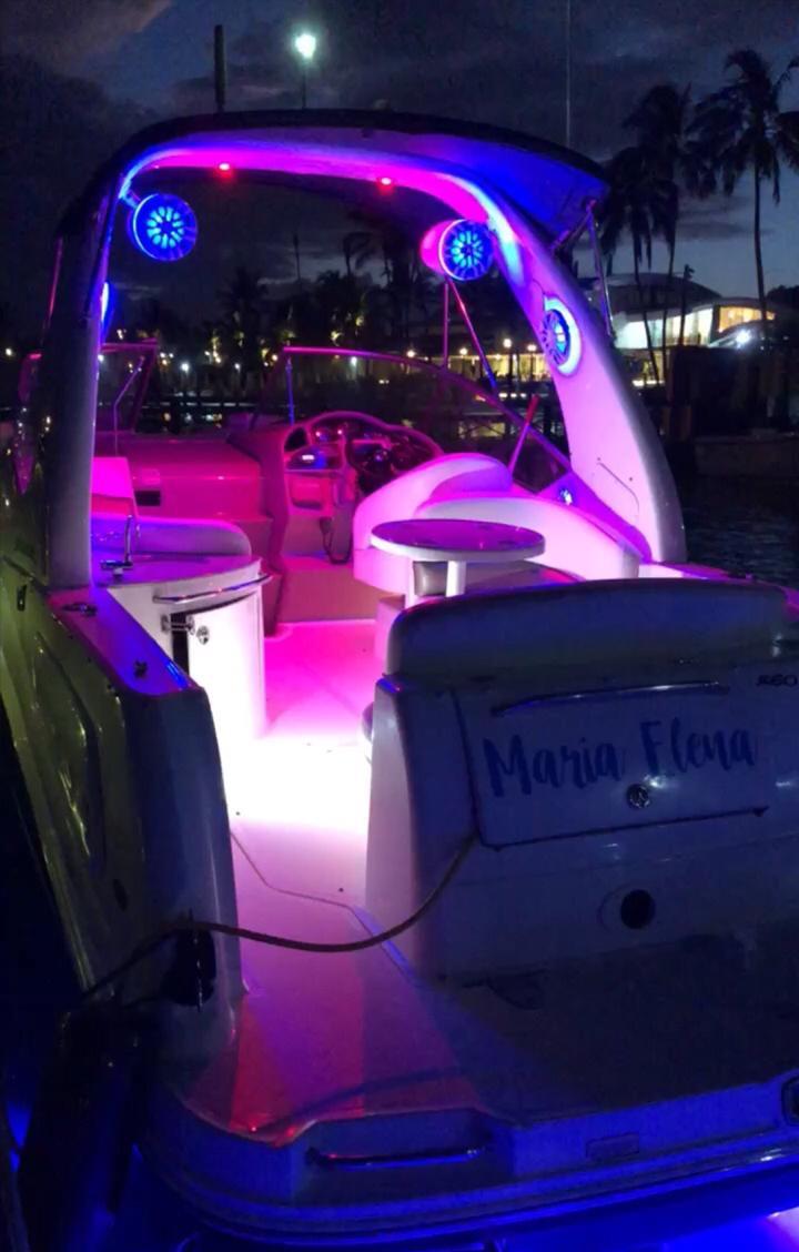 Barco Fiesta Boca Chica