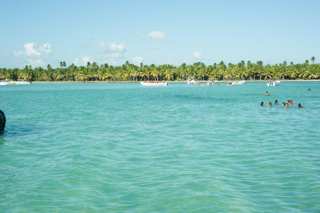 Playa Isla Saona - Excursion Catamaran