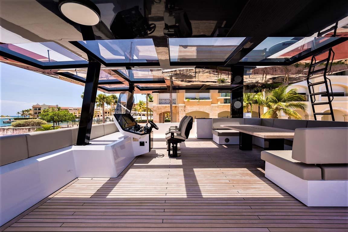 luxury-private-catamaran-charter-casa-de-campo-dock