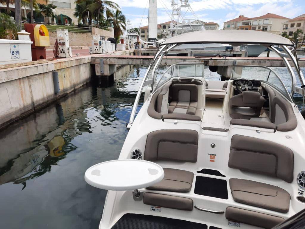 luxury Speedboat for rent cap cana