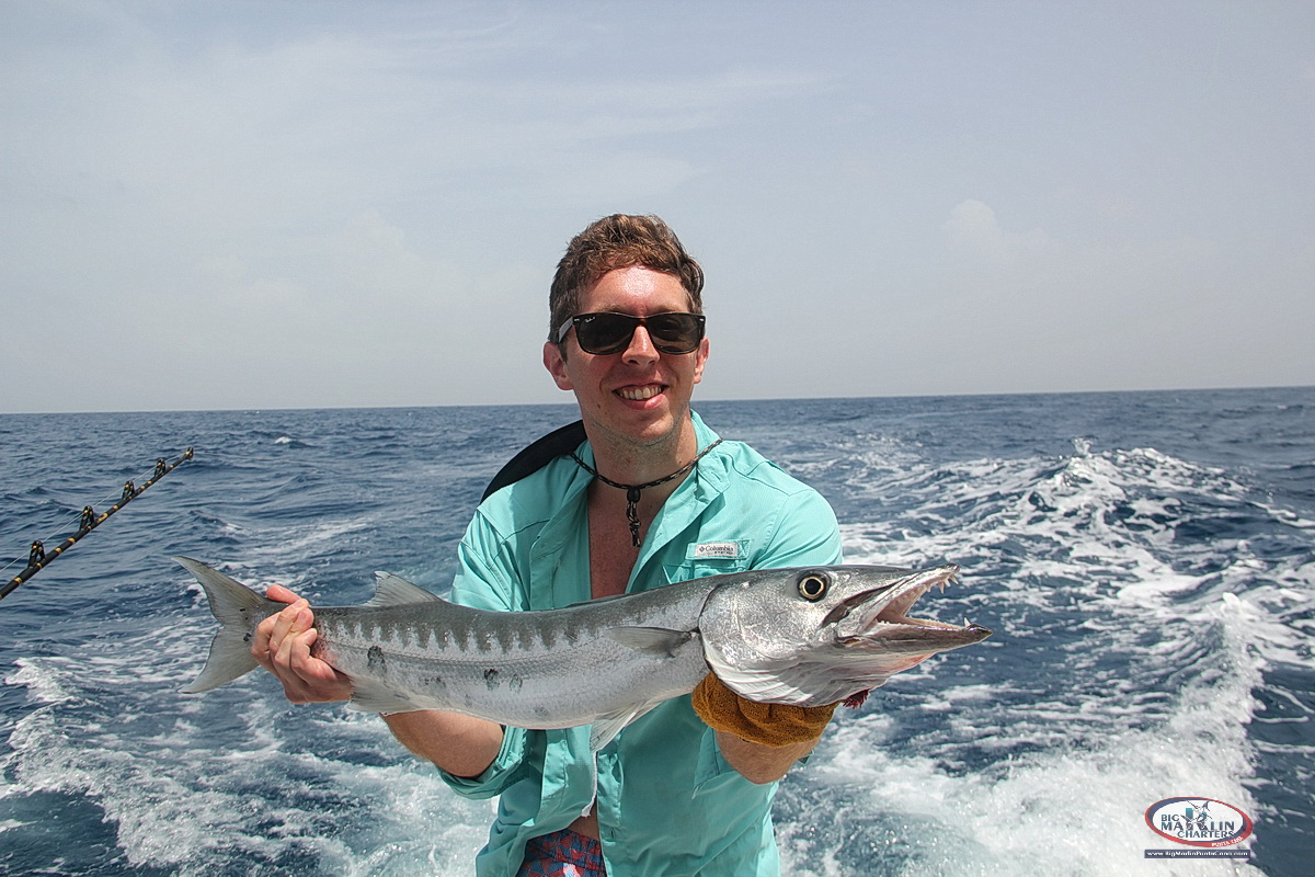 bottom-fishing-reef-charters-punta-cana-private-boat-capture-1