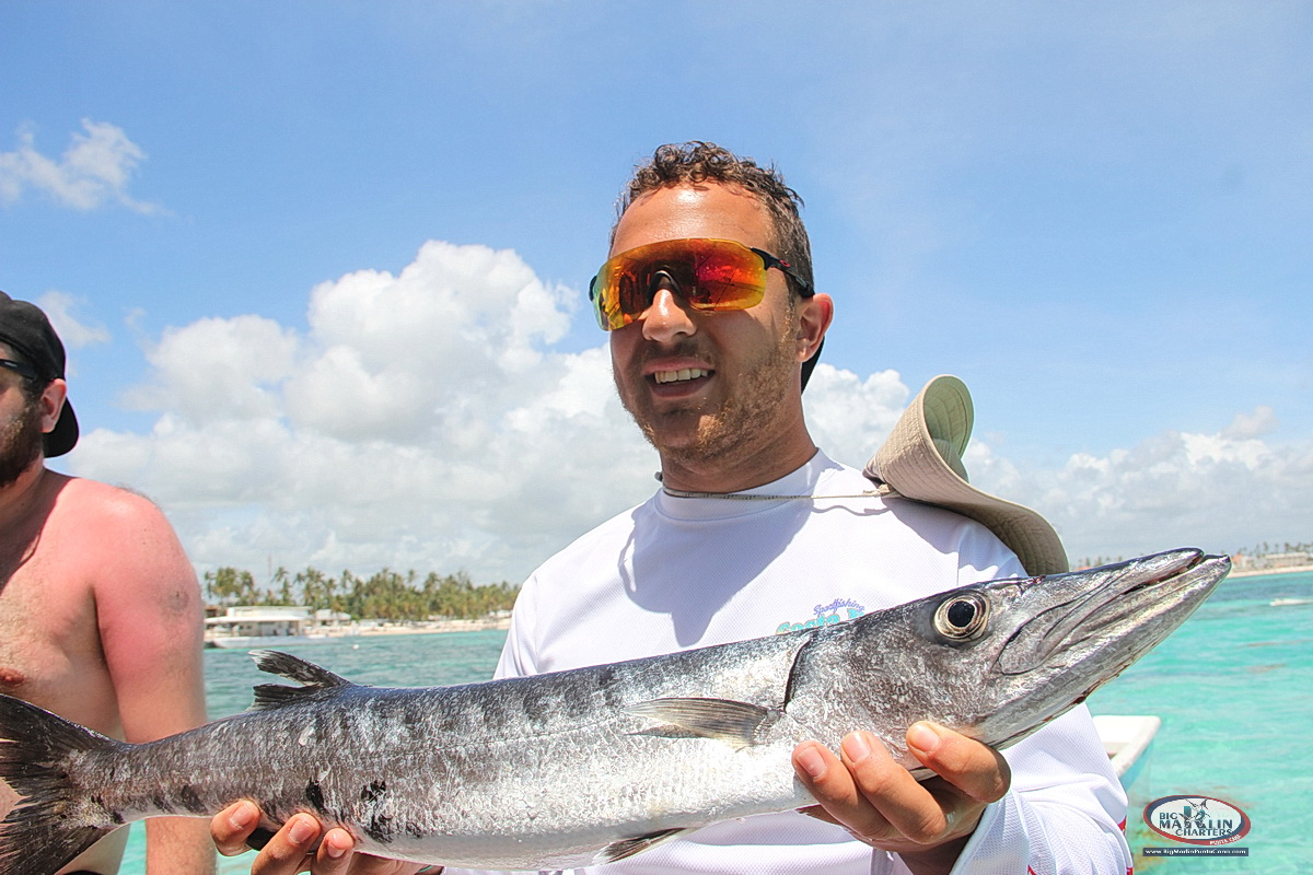 bottom-fishing-reef-charters-punta-cana-private-boat-capture-2
