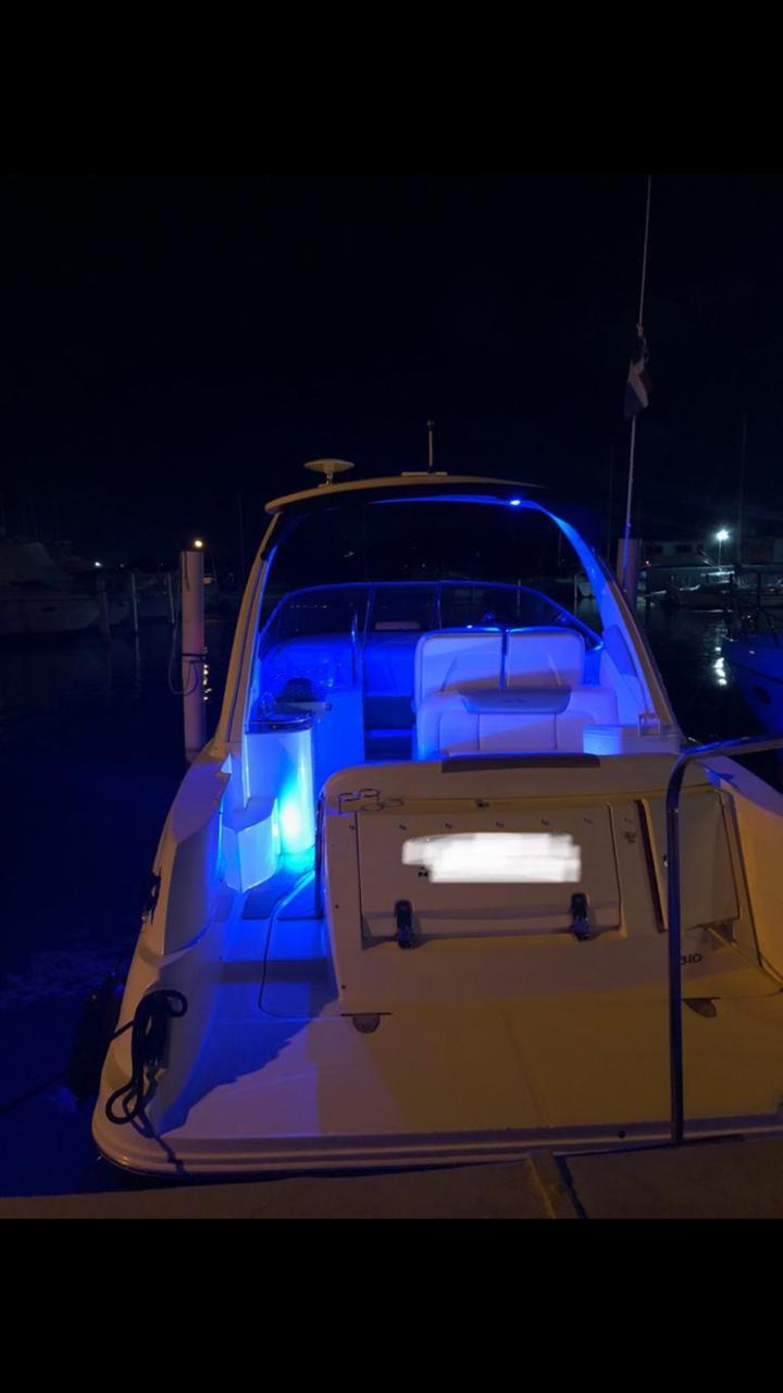 Sea Ray 310 Sundancer in Beautiful Boca Chica