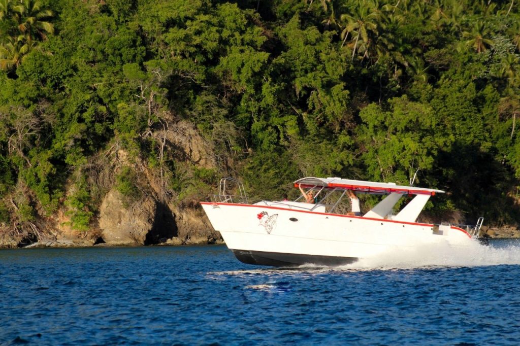 barco-privado-alquiler-renta-republica-dominicana-la-espanola-samana-01