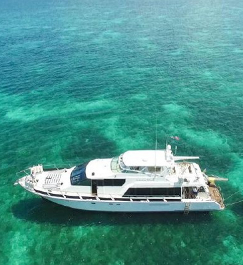 1-1-featured-boat-of-the-month-luxury-motor-yacht-private-charter-casa-de-campo-dominican-republic