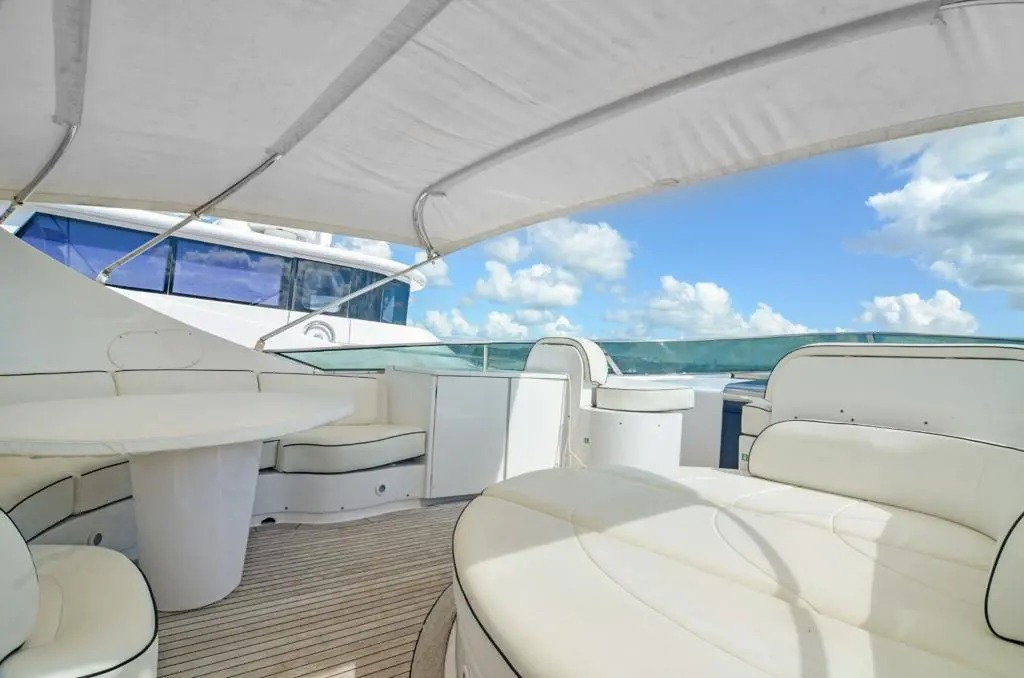 Private Luxury Yacht in Casa de Campo to Palmilla Saona or Catalina