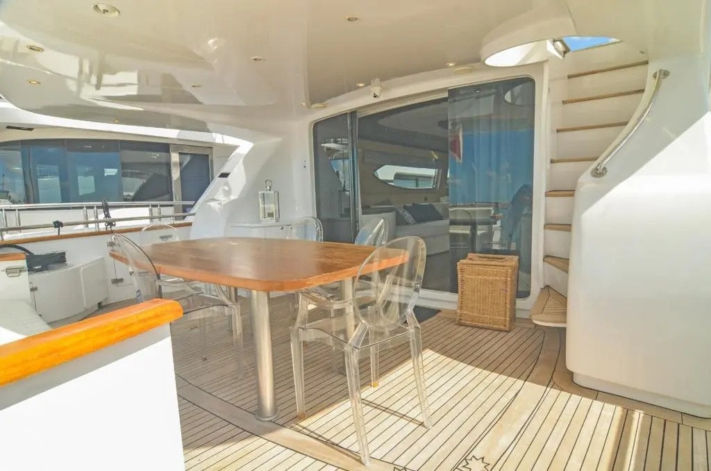 Private Luxury Yacht in Casa de Campo to Palmilla Saona or Catalina back