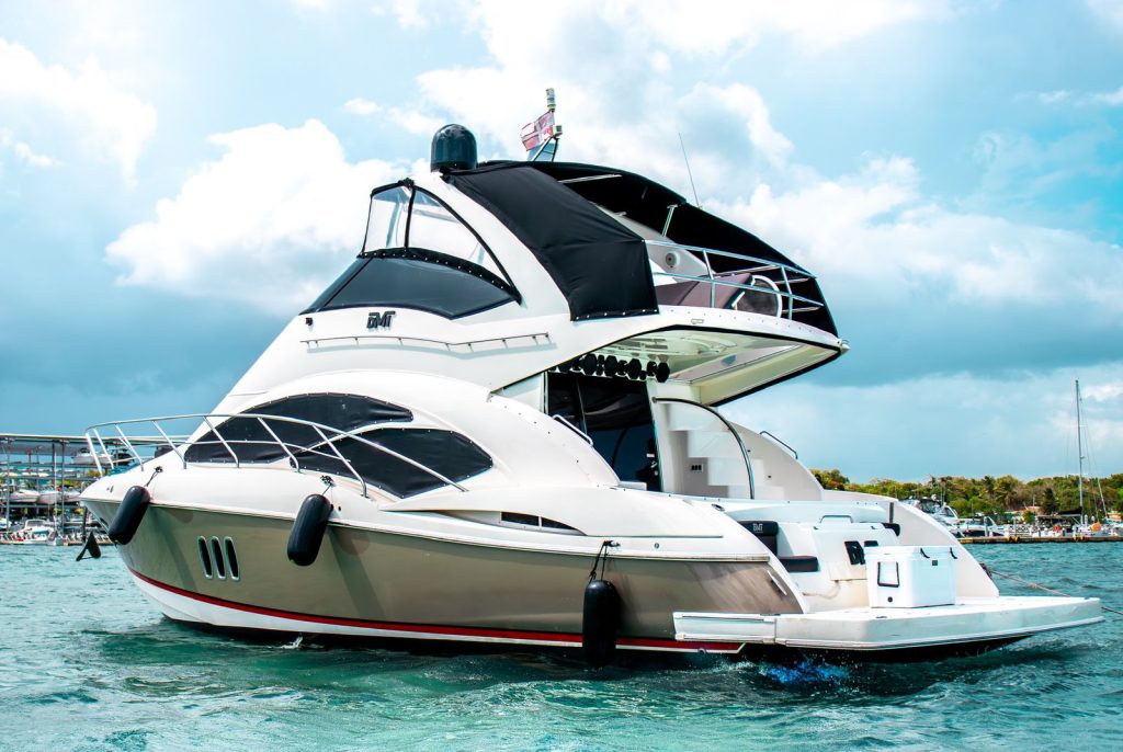 Luxury Yacht Private Charters in Boca Chica Santo Domingo