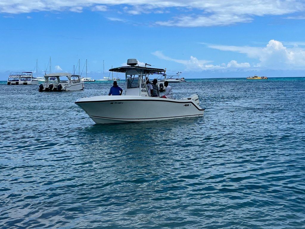 5575479320_Speedboat_Private_boat_Charter_to_Saona_and_Palmilla.jpeg