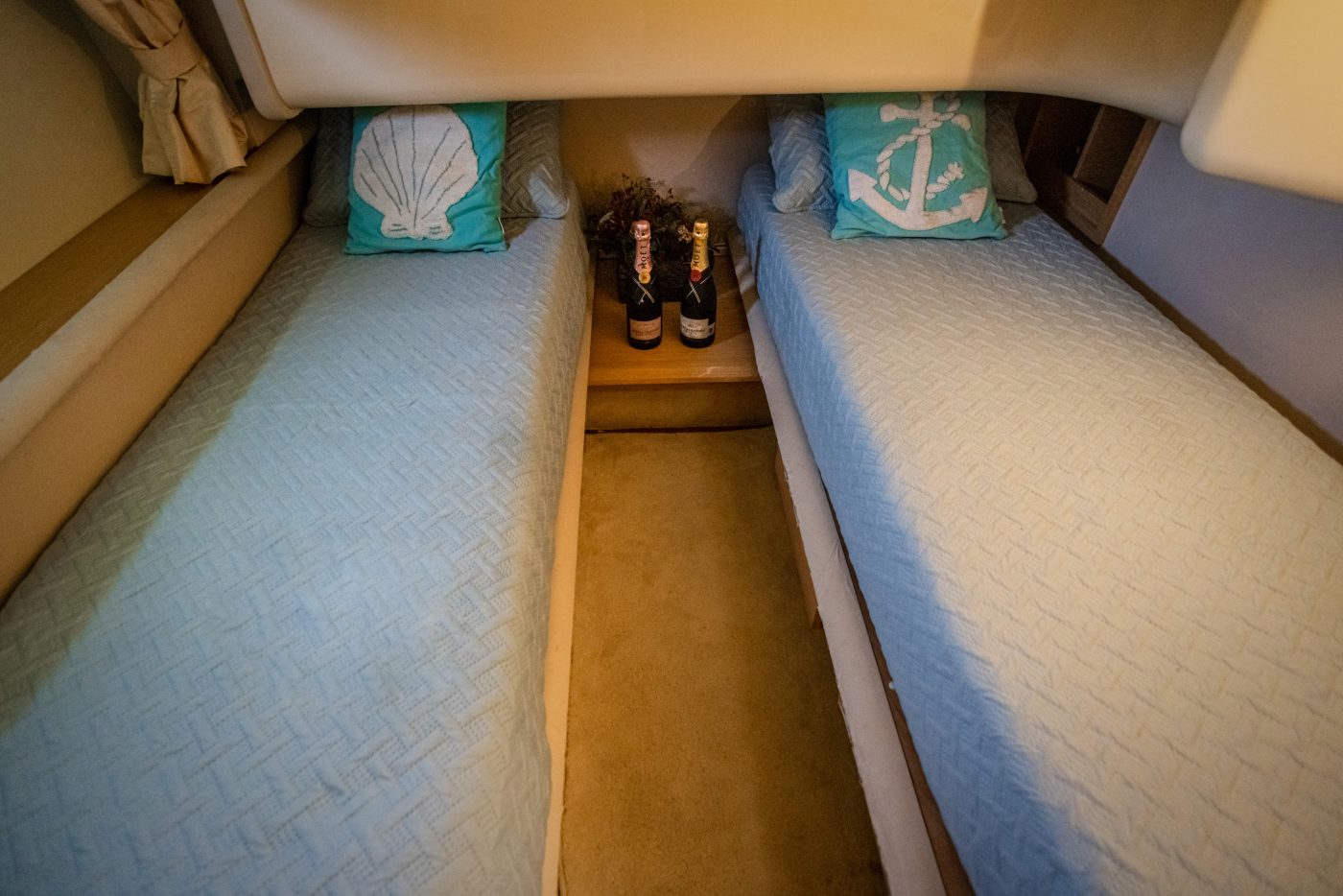 43' Yacht Azimut Charters to Cozumel & Tulum cabin