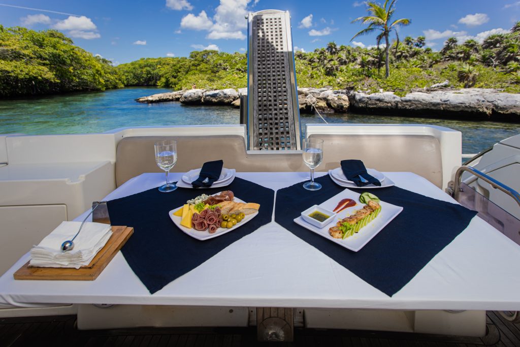 43' Yacht Azimut Charters to Cozumel & Tulum food detail