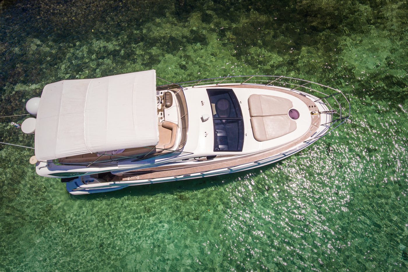 43' Yacht Azimut luxury Charters to Cozumel & Tulum and isla mujeres
