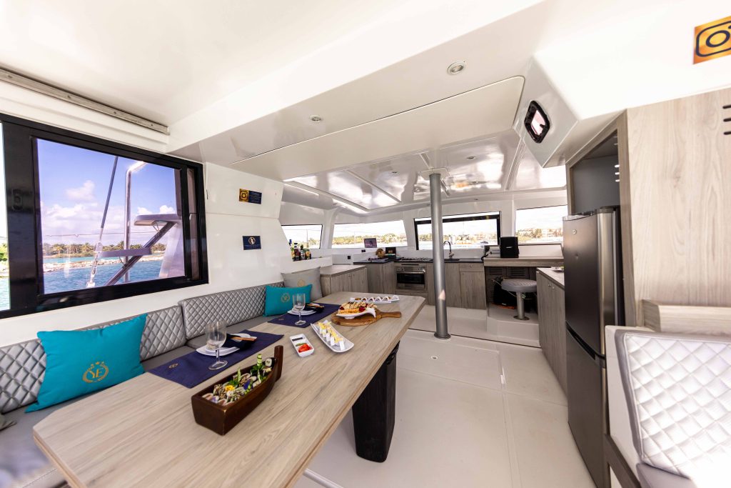 9842773812_40'_Private_Catamaran_Bali_to_Rent_in_Riviera_Maya_to_Isla_Mujeres_saloon.jpg