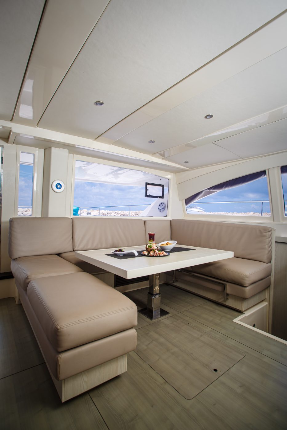 Leopard Catamaran for Luxury Yacht Charters cancun tulum Puerto Aventuras
