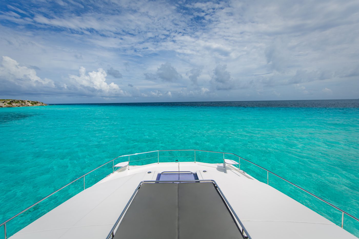Leopard Catamaran for Luxury Yacht Charters from Cancun Caribbean