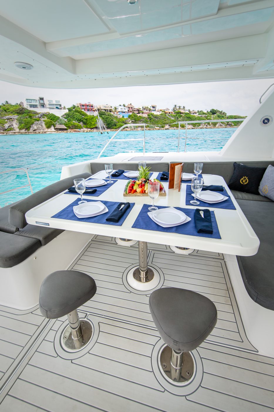 Leopard Catamaran for Luxury Yacht Charters from Cancun all inclusive