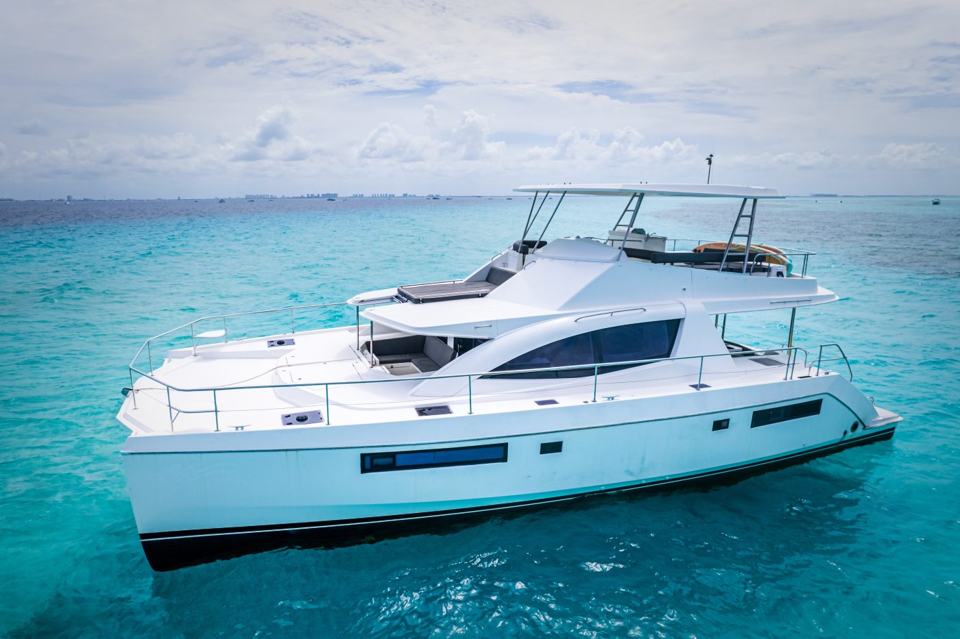 Leopard Catamaran for Luxury Yacht Charters from Cancun main