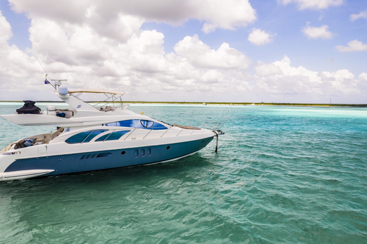 Private Azimut Yacht Charters in Cancun To Isla Mujeres Cozumel