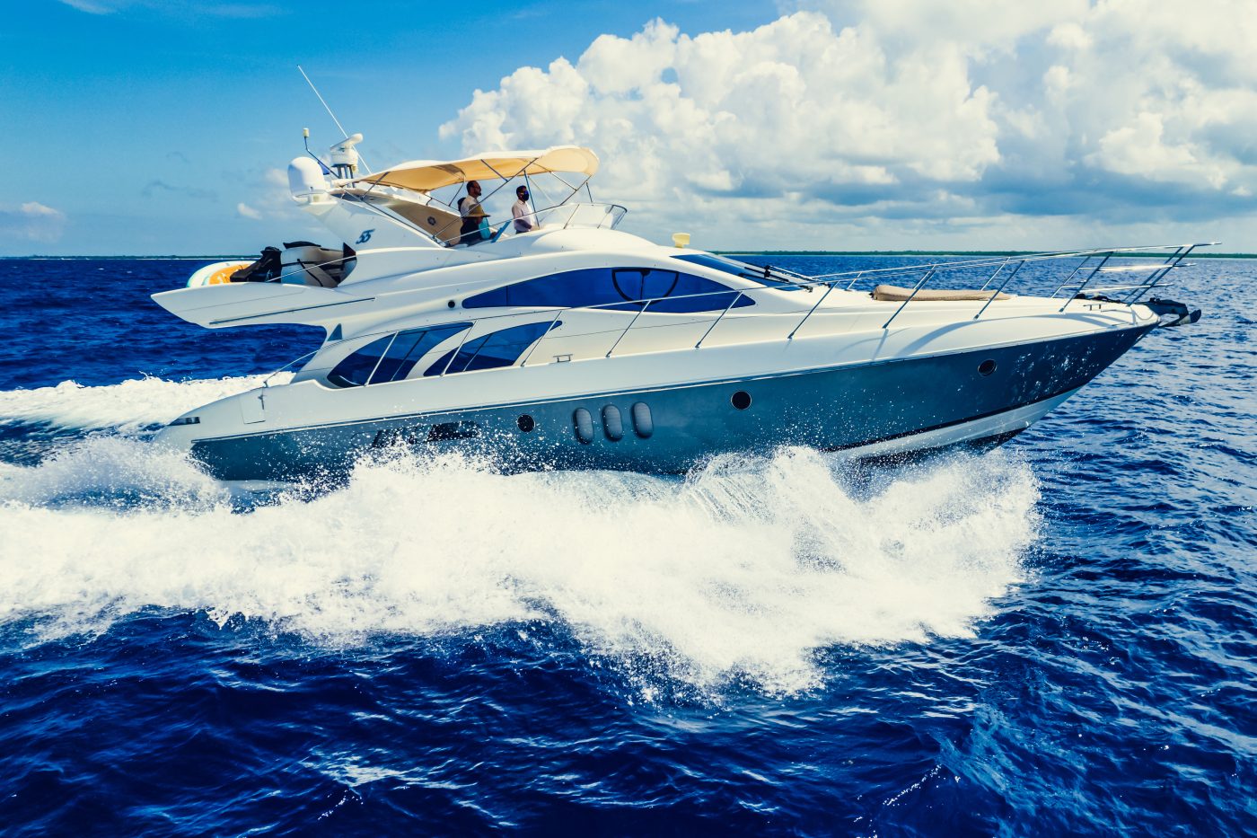 Private Azimut Yacht Charters in Cancun To Isla Mujeres Isla Contoy