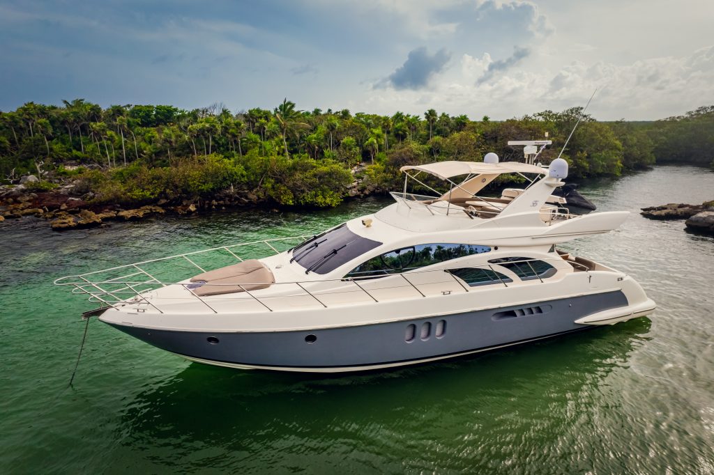 Private Azimut Yacht Charters in Cancun To Isla Mujeres main