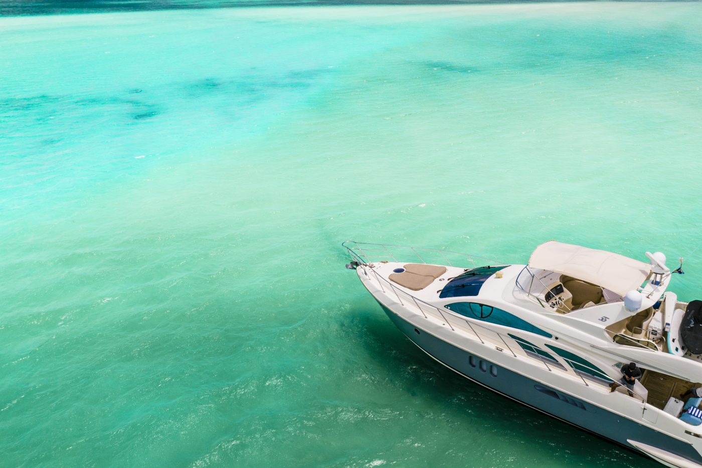 Private Azimut Yacht Charters in Cancun To Isla Mujeres tour Cozumel