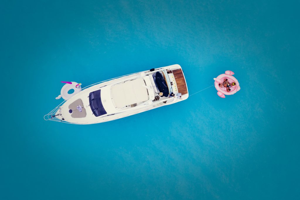 Private Azimut Yacht Charters in Cancun To Isla Mujeres toys