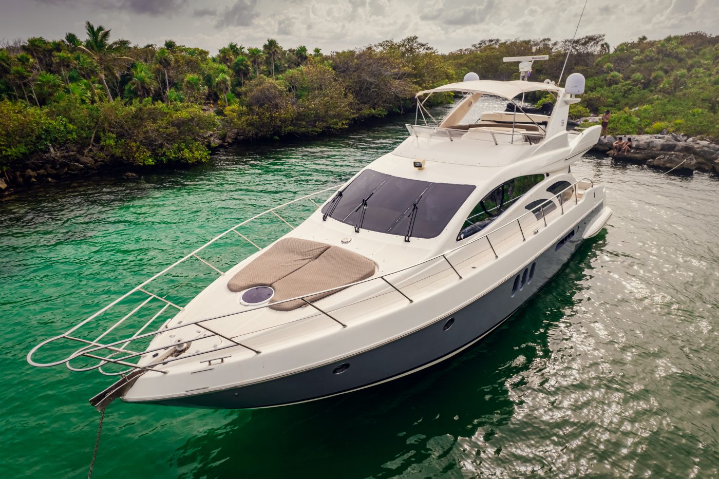 Private Azimut Yacht Charters in Puerto Aventuras - Riviera Maya