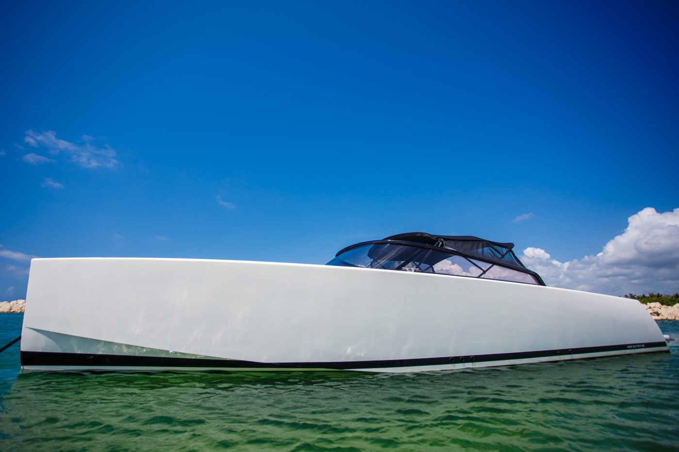 Private yacht VanDucht rental in Puerto Aventuras Riviera Maya and Cozumel boats