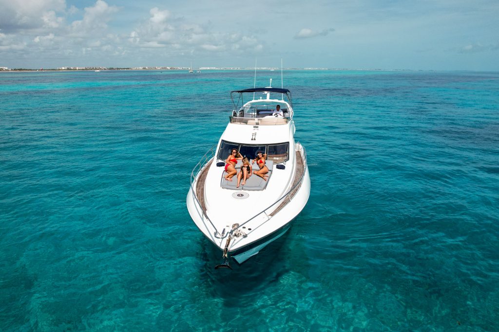 Sunseeker Luxury Yacht Charters to Cozumel, Isla Mujeres and Cancun Boat Rentals Tulum