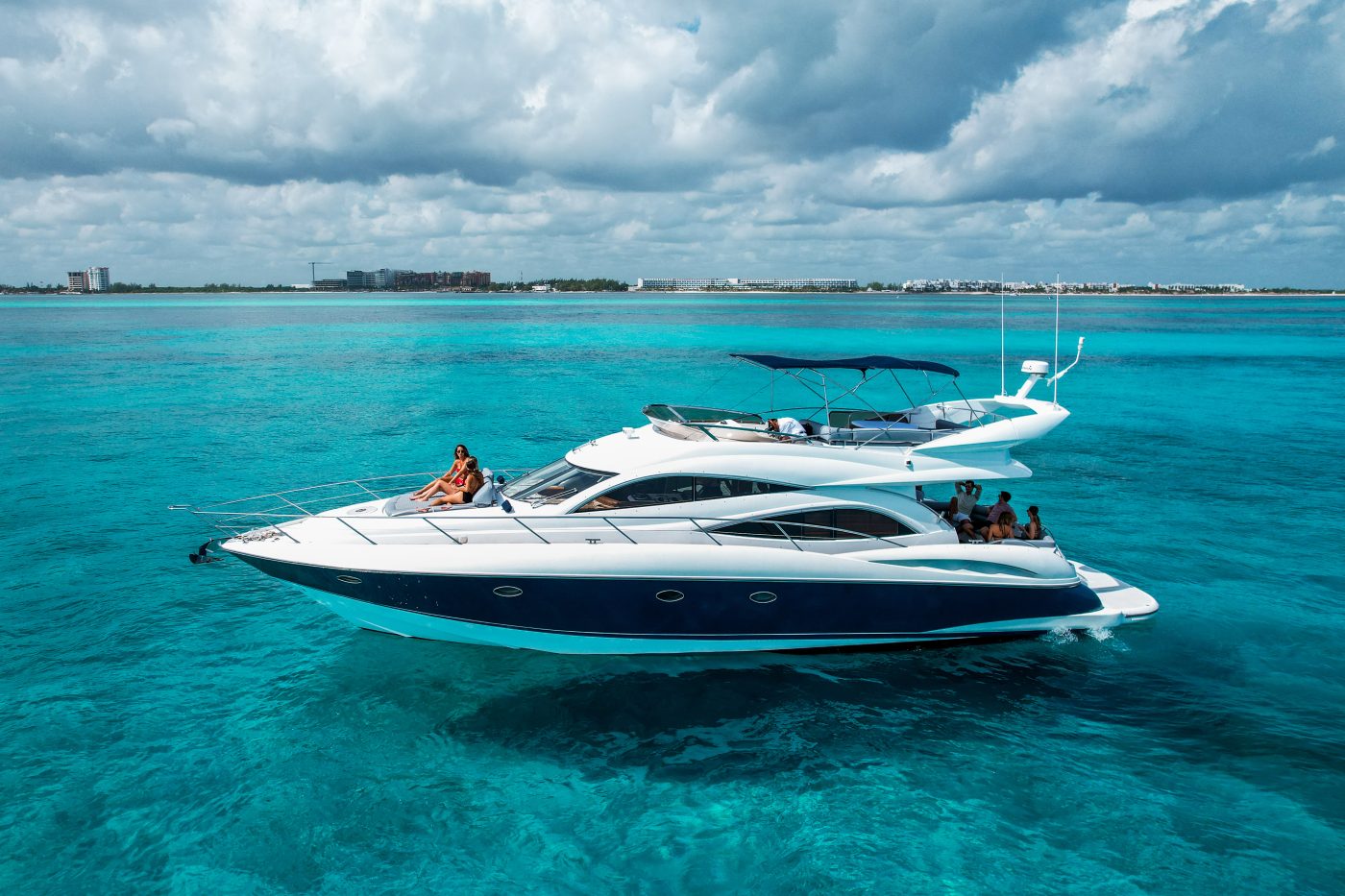 Sunseeker Luxury Yacht Charters to Cozumel, Isla Mujeres and Cancun Tulum