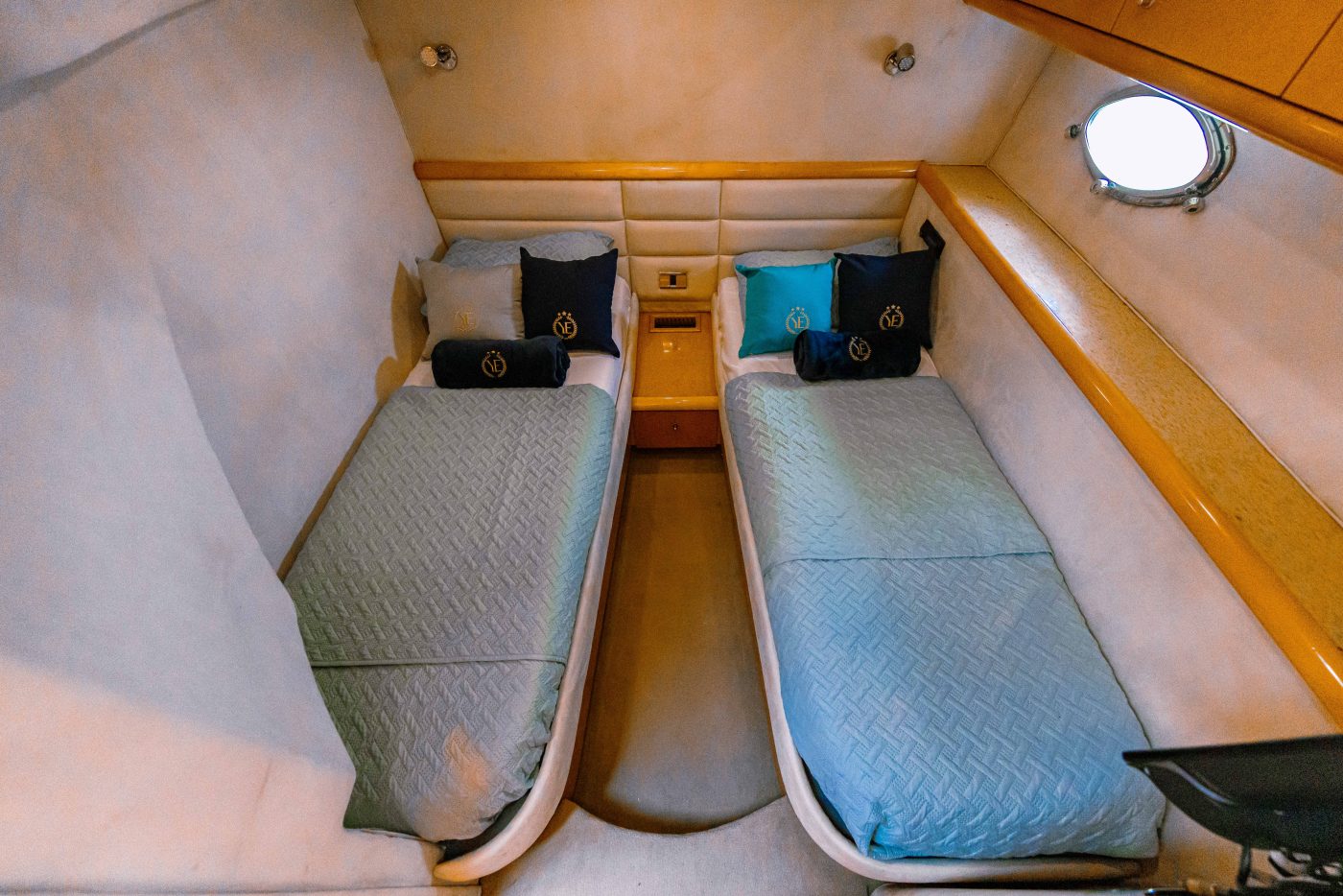 Sunseeker Luxury Yacht Charters to Cozumel, Isla Mujeres and Cancun twin cabin