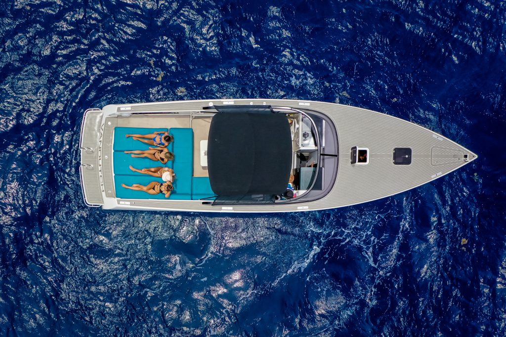 Private yacht VanDucht rental in Puerto Aventuras Riviera Maya and Cozumel top