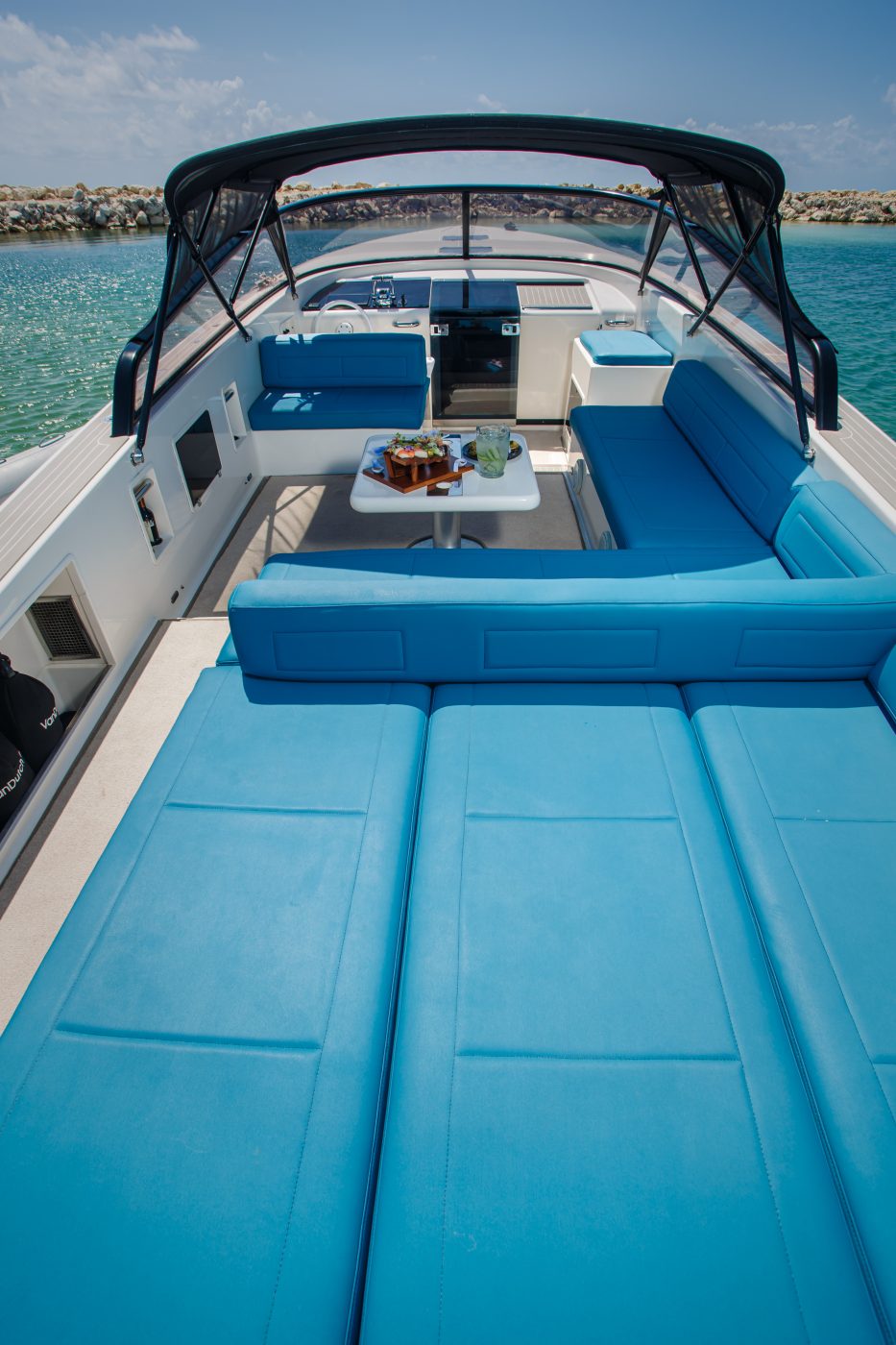 VanDucht Private yacht rental in Puerto Aventuras Riviera Maya and Cozumel seats