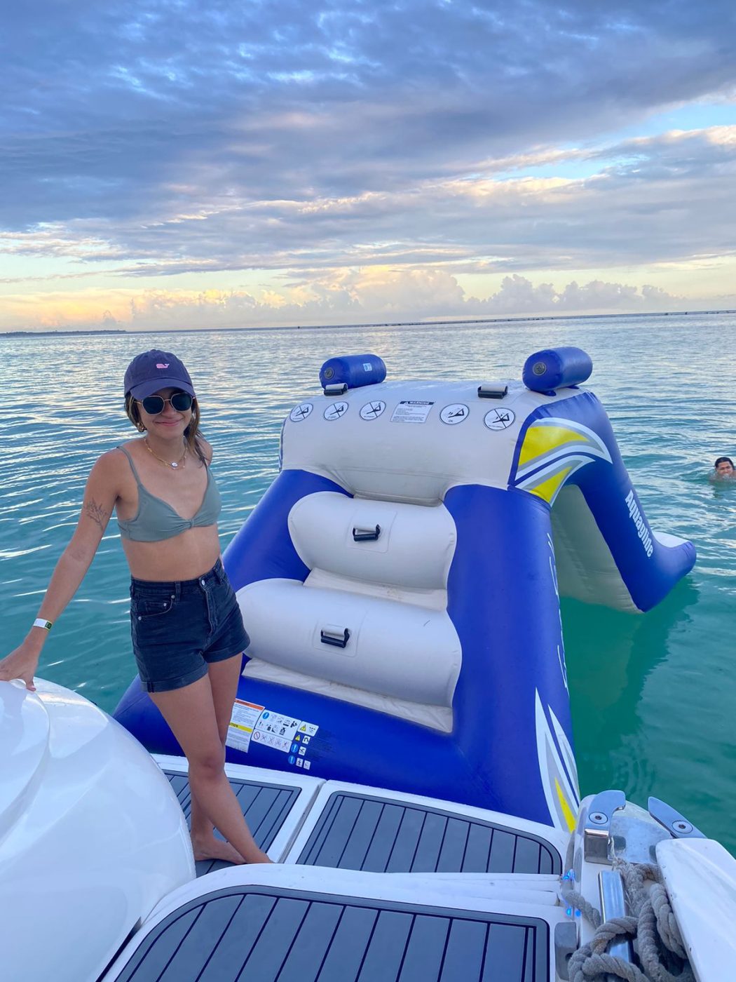 Sea Ray Yacht for Private Charters in Boca Chica Boat Party