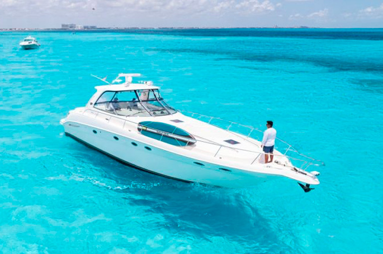 private-Yacht-Charters-in-Cancun-to-Isla-Mujeres-Boat-rental