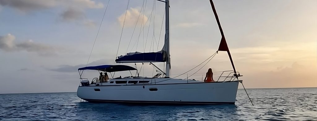 9320595326_private_sailing_boat_to_Saona_or_Catalina_island_main.jpeg