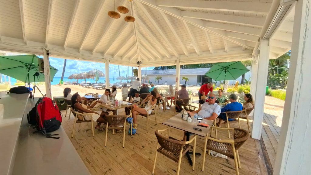 Barco con tobogan Renta Privada Punta Cana almuerzo