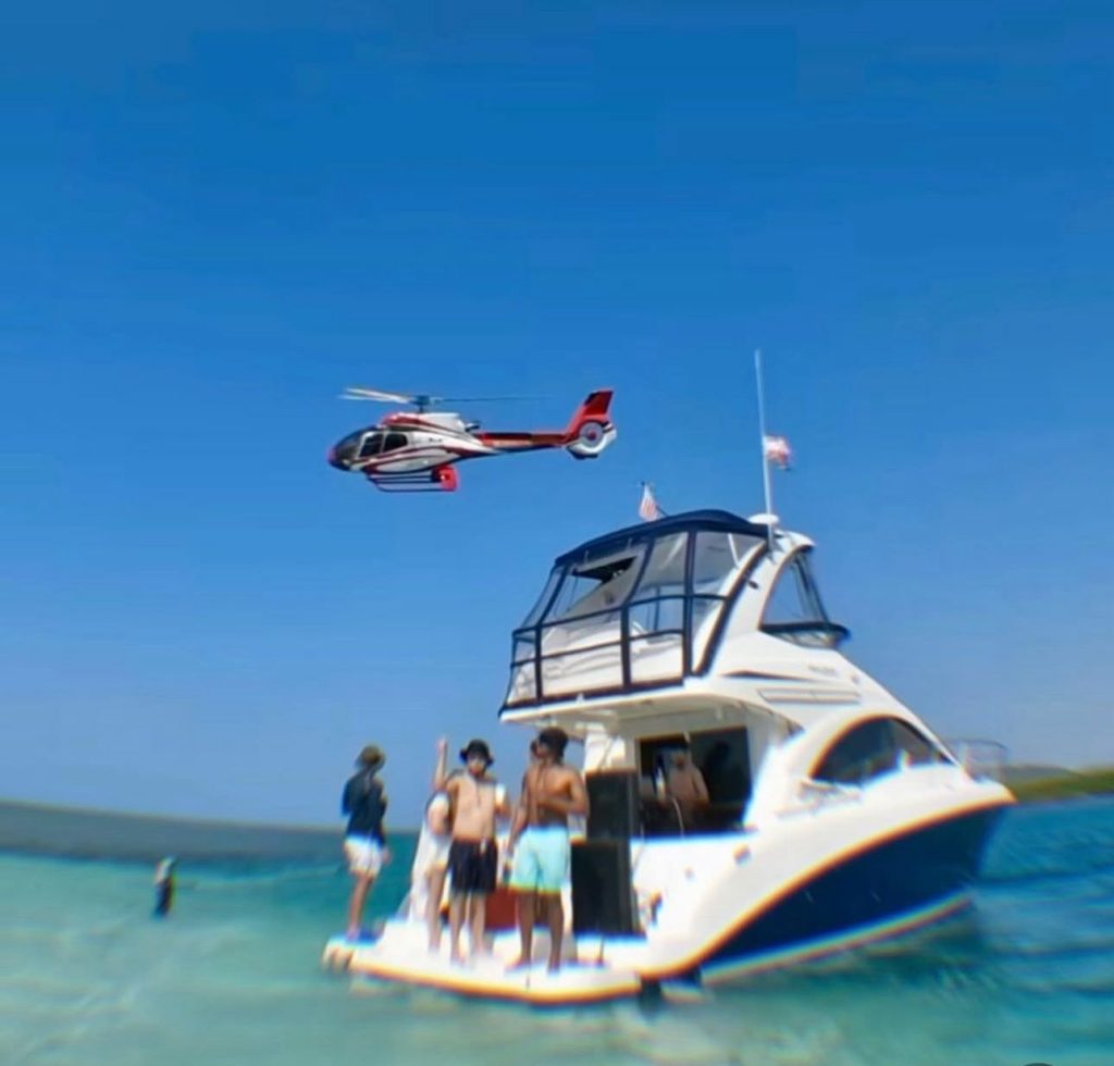 Luxury Yacht Rental in Monte Cristi – Private 5-Hour Tour