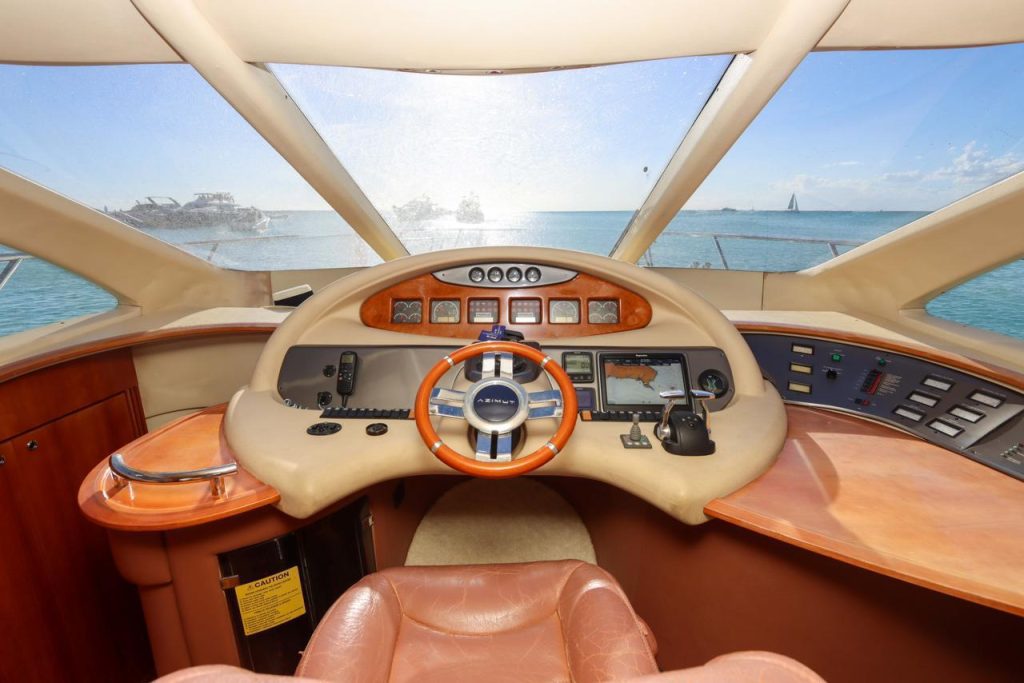 3878243035_Azimut_luxury_yacht_rental_Casa_de_Campo_La_Romana_to_Saona_-_captain_view.jpg