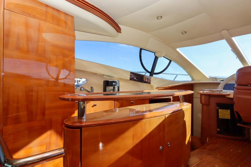 3878243035_Azimut_luxury_yacht_rental_Casa_de_Campo_to_Palmilla_-_deck.jpg