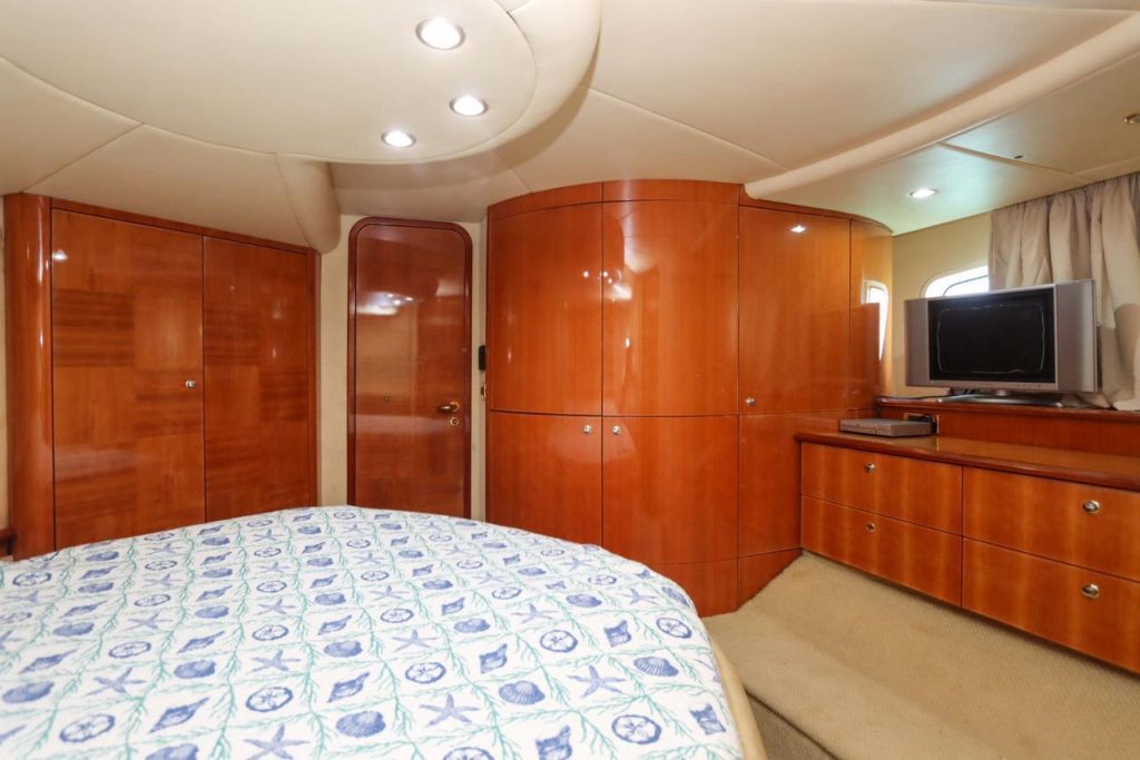 3878243035_Azimut_luxury_yacht_rental_Casa_de_Campo_to_Palmilla_-_master.jpg