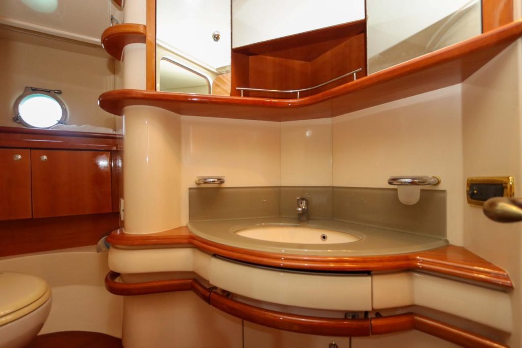 3878243035_Azimut_luxury_yacht_rental_Casa_de_Campo_to_Palmilla_-_toilet.jpg